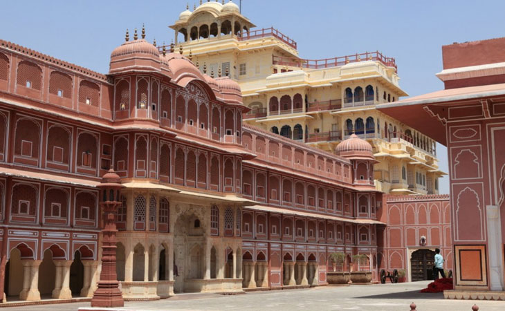 Amritsar to Jaipur Taxi Service